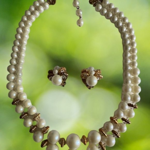 Vintage Retro Chunky Faux Pearl & Gold Tone Crystal Necklace Earrings Set 1950's - Picture 3 of 11